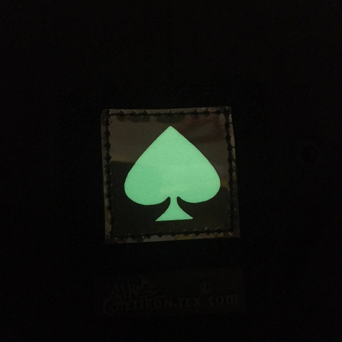 1 INCH HEART PATCH - GLOW IN THE DARK - The Morale Patches